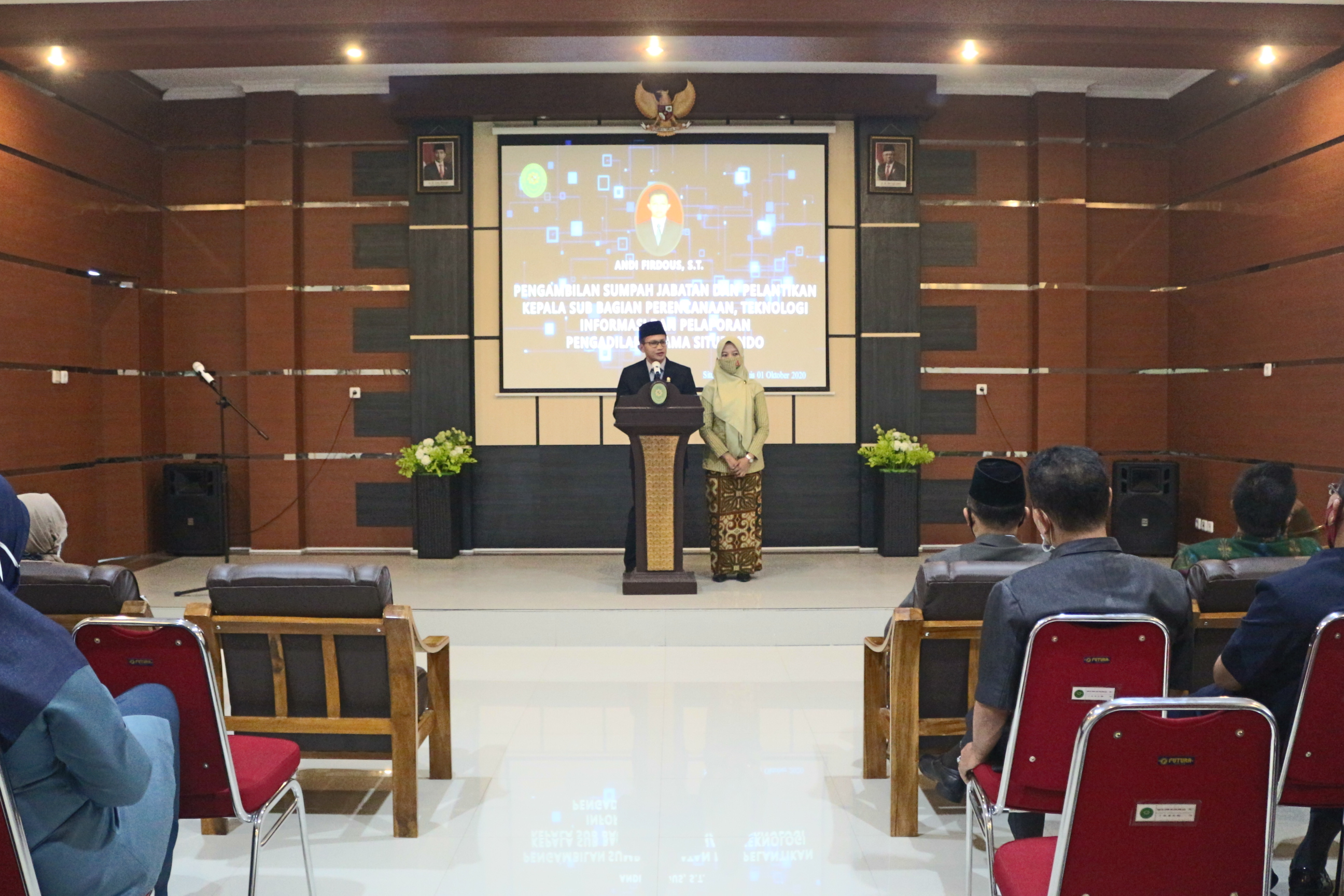 PELANTIKAN DAN PENGAMBILAN SUMPAH JABATAN KEPALA SUB BAGIAN TEKNOLOGI INFORMASI DAN PELAPORAN
