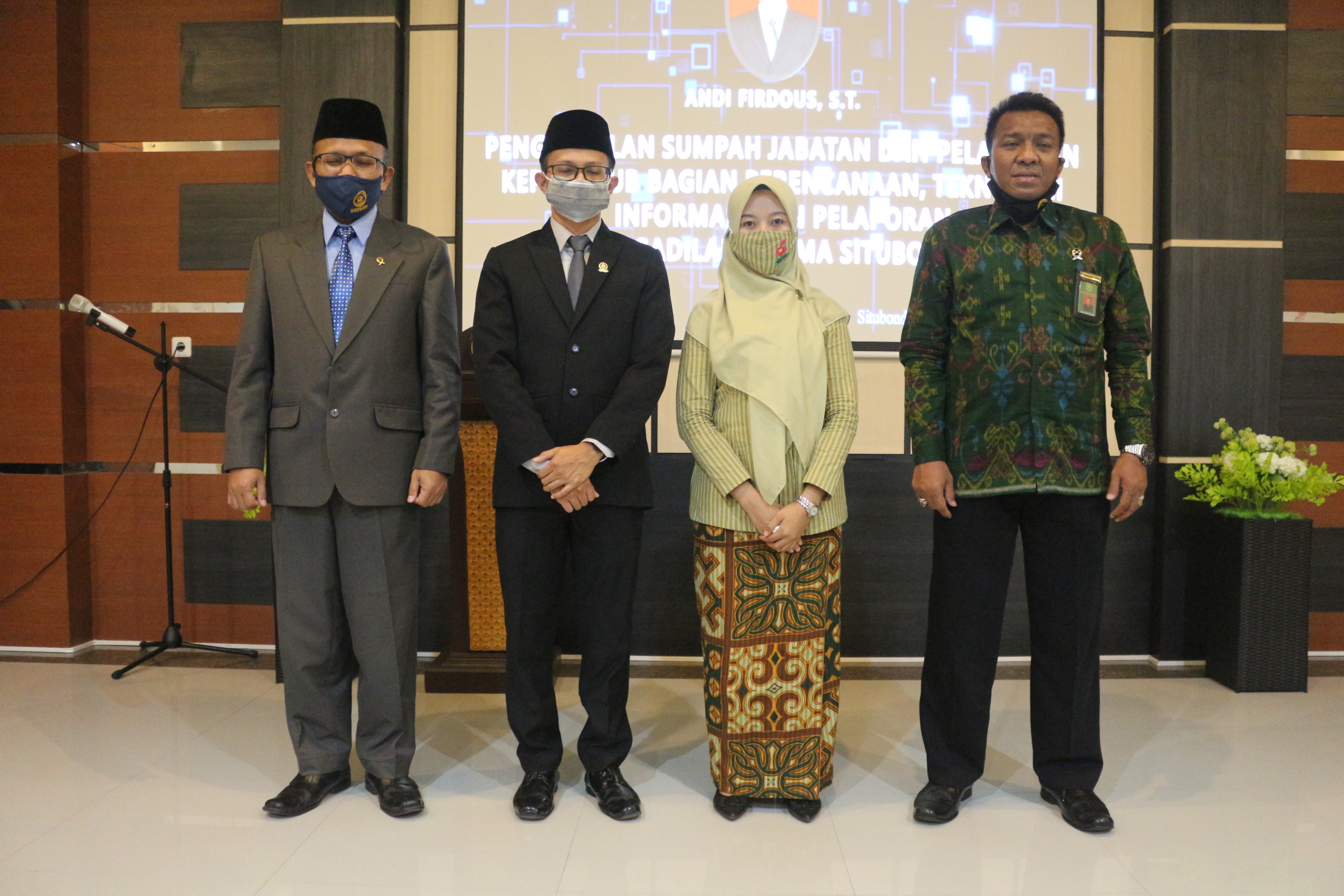 PELANTIKAN DAN PENGAMBILAN SUMPAH JABATAN KEPALA SUB BAGIAN TEKNOLOGI INFORMASI DAN PELAPORAN