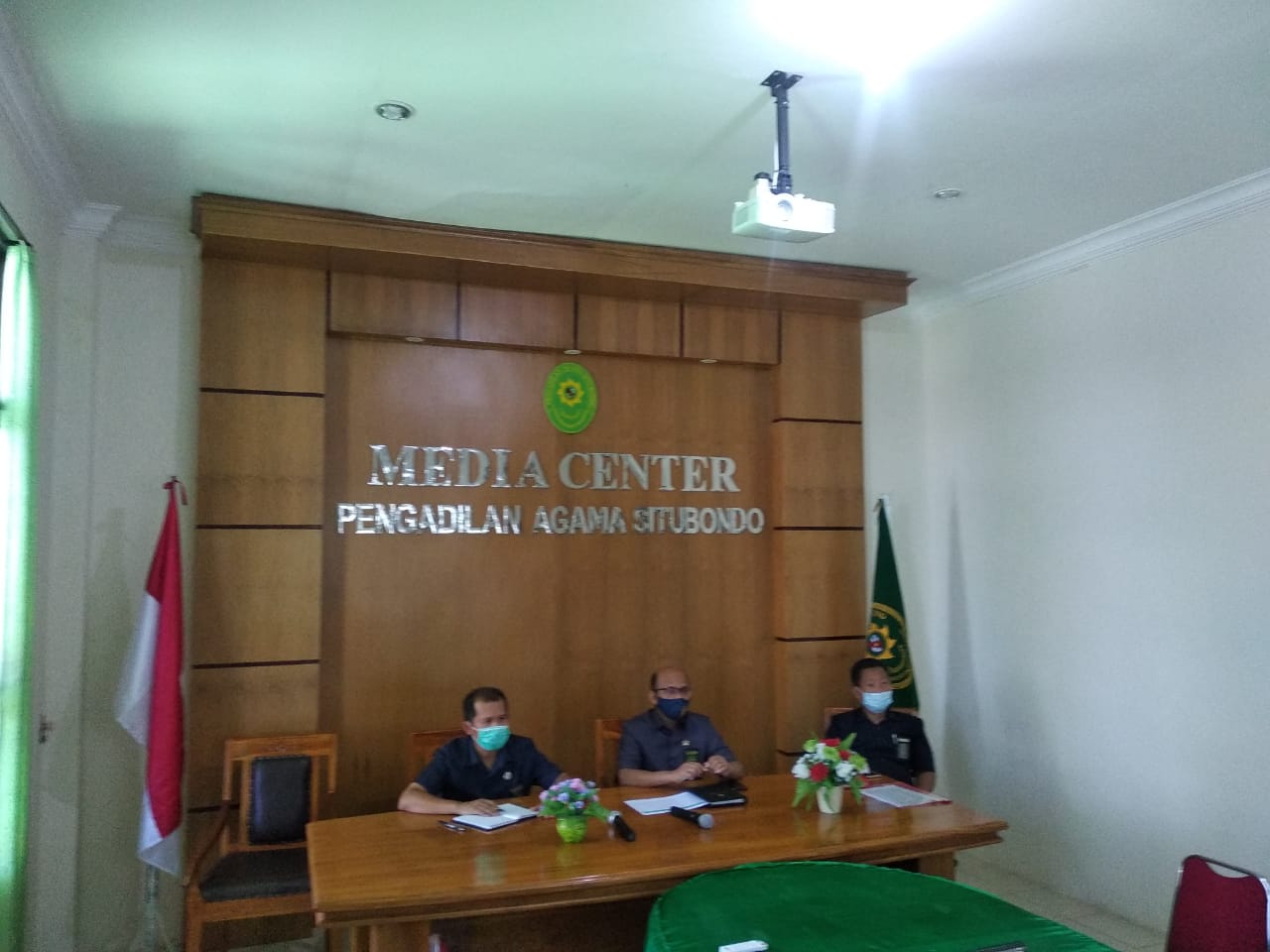 RAPAT KERJA RESES KOMISI III DPR RI KE LINGKUNGAN PERADILAN DI JAWA TIMUR